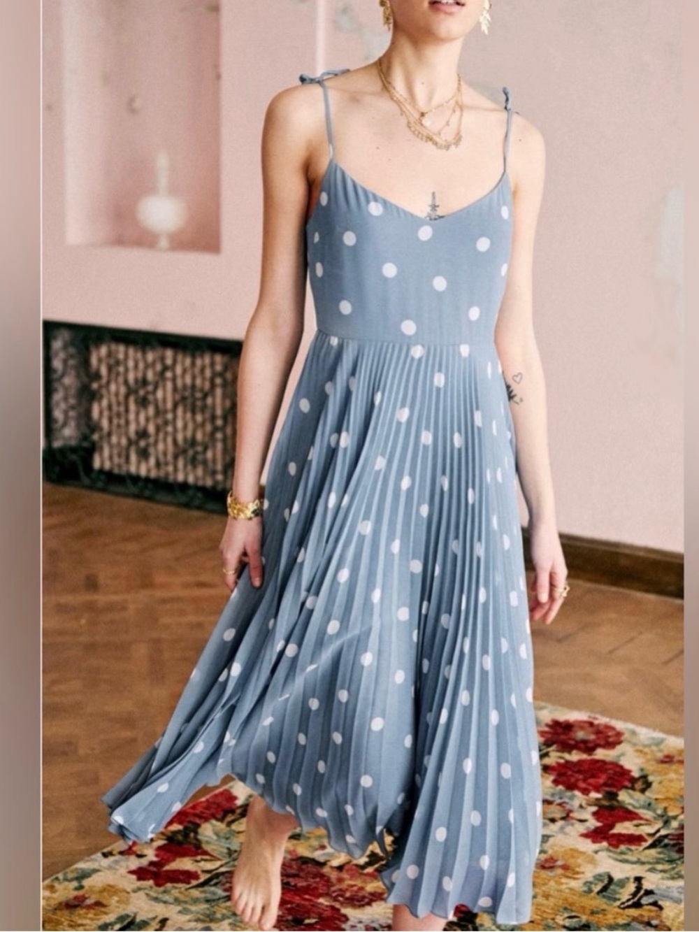 Sézane, Nissa Blue Polka Dot Pleated Midi Dress, Size FR 36
(US 4/small) NWOT